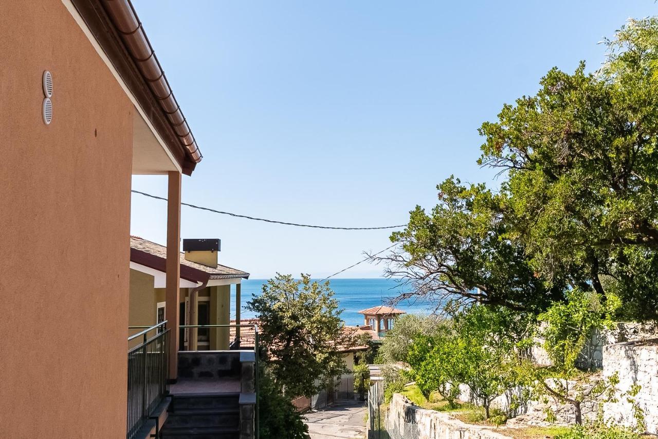 Cavi Sea View Apartment Lavagna Exterior photo